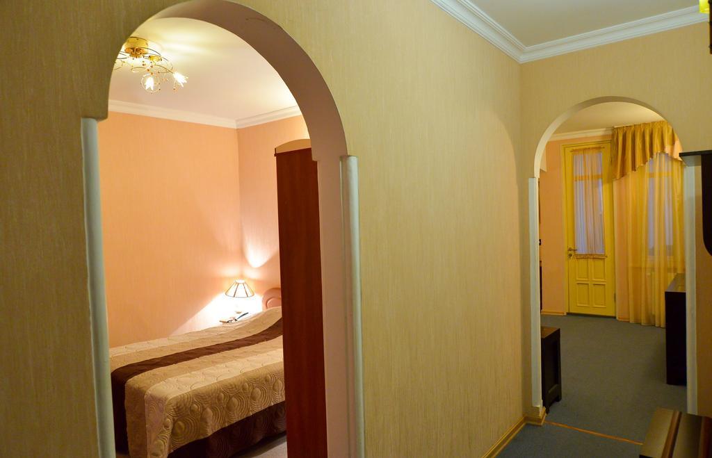 Hotel Old Town 쿠타이시 객실 사진