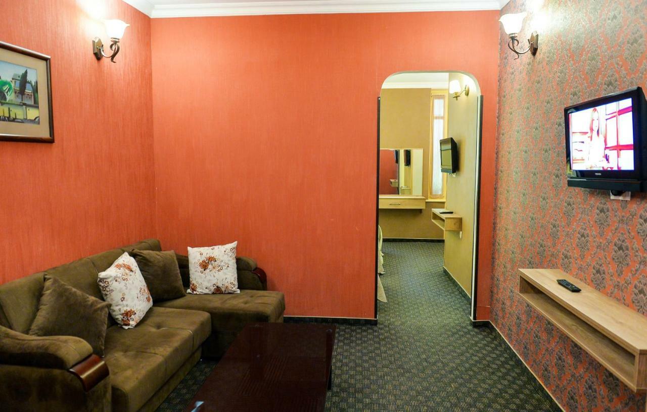 Hotel Old Town 쿠타이시 외부 사진