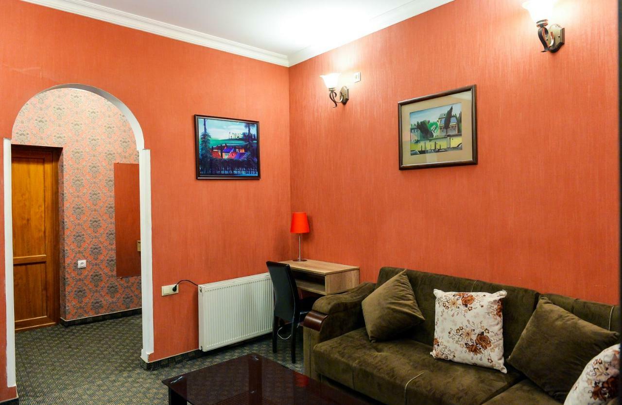 Hotel Old Town 쿠타이시 외부 사진